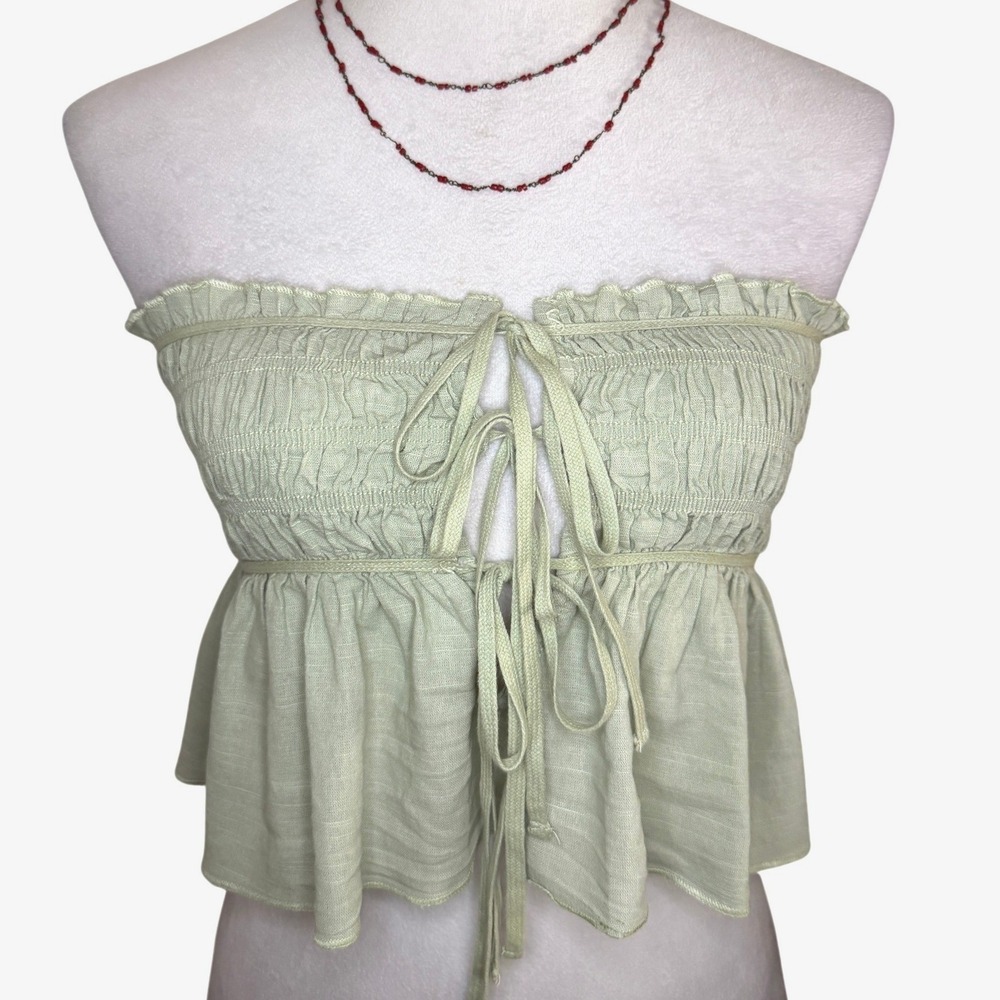 Urban Outfitters Kimchi Blue Tara Babydoll Tube Top Crop Peek a Boo Cutout XS - Picture 10 of 10